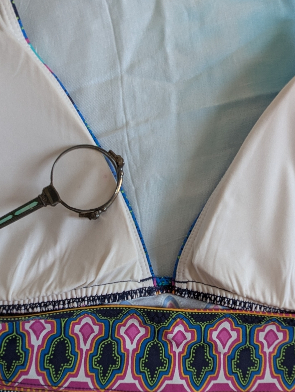 Trina Turk Triangle Bikini Top ' Sri Lanka' M- L *Flaws* - Picture 11 of 12